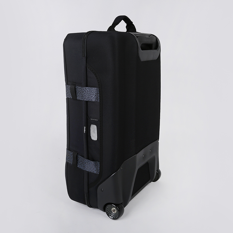  черный чемодан Jordan Fiftyone49 Medium Roller PBZ695-010 - цена, описание, фото 4